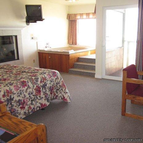 Cozy Cove Beachfront Resort Inn Lincoln City Zimmer foto
