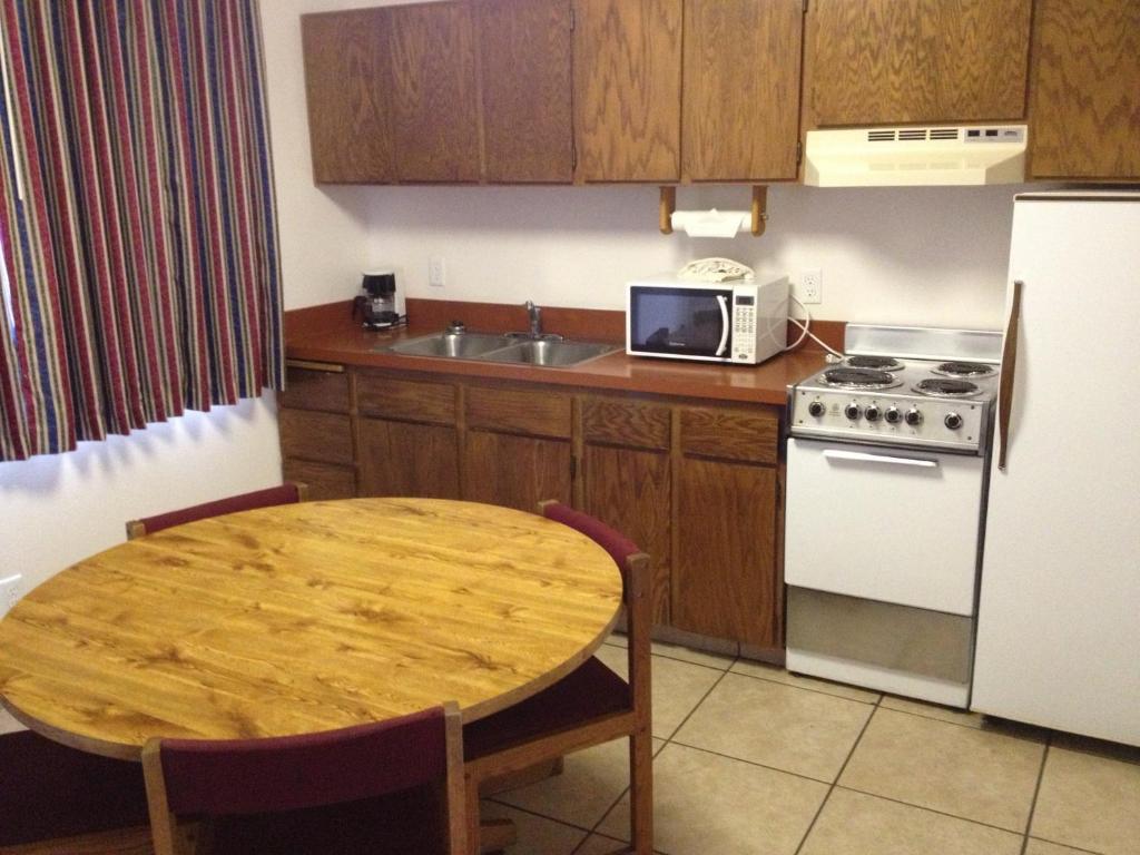 Cozy Cove Beachfront Resort Inn Lincoln City Zimmer foto